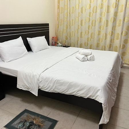 Master Room Attached Bathroom Dubai Exterior photo